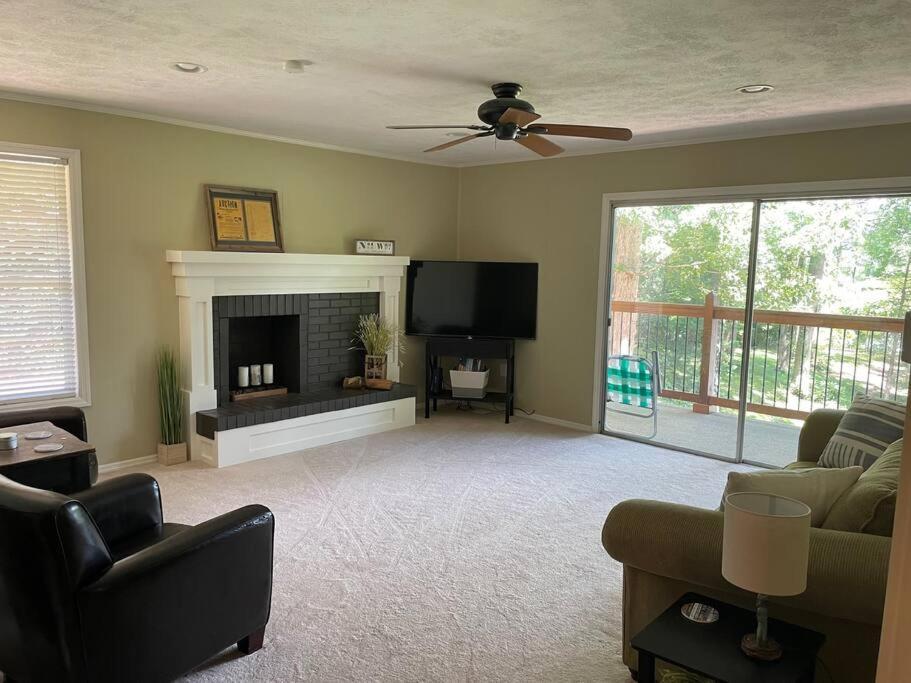 Cozy, Lake Lanier Property With Amazing Views Villa Dawsonville Eksteriør billede